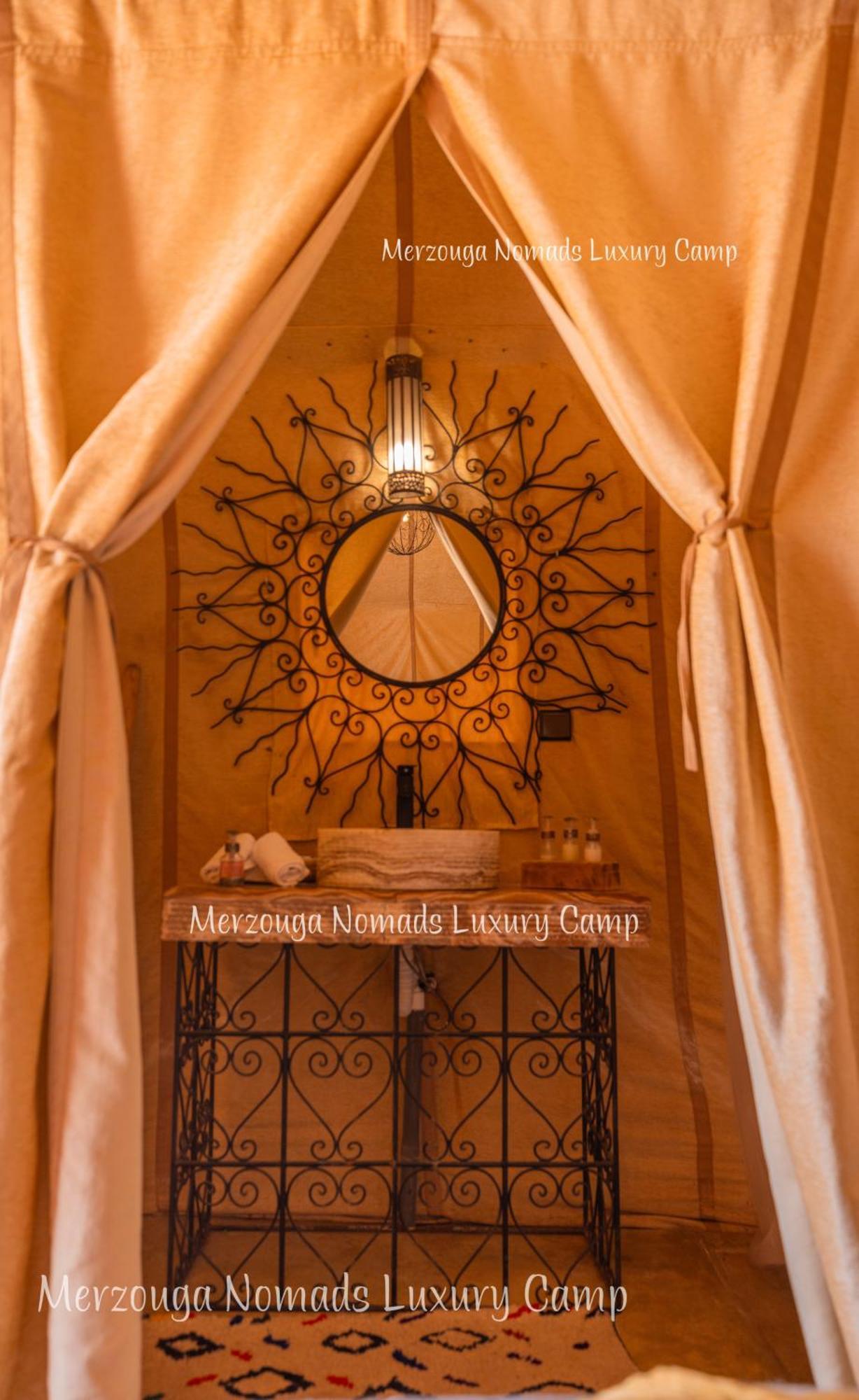 Merzouga Nomads Luxury Camp Extérieur photo