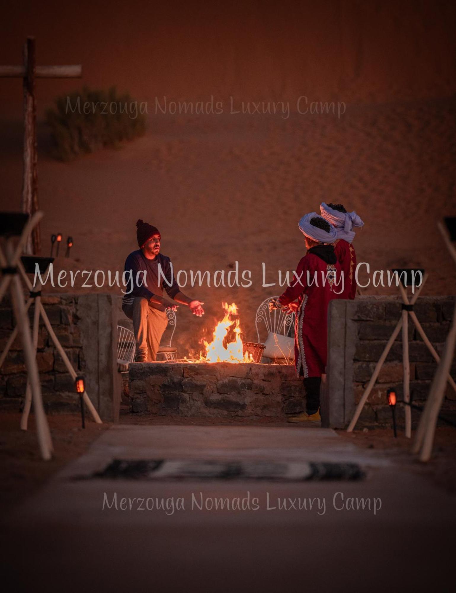 Merzouga Nomads Luxury Camp Extérieur photo