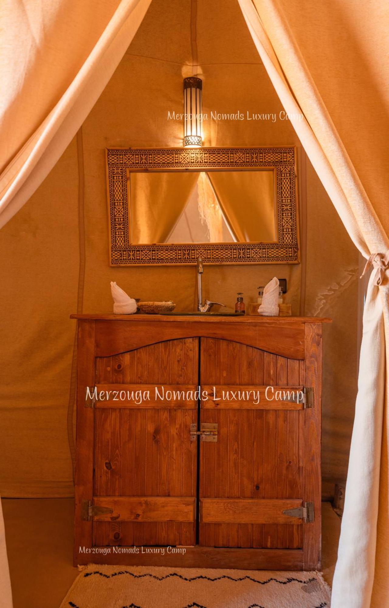 Merzouga Nomads Luxury Camp Extérieur photo