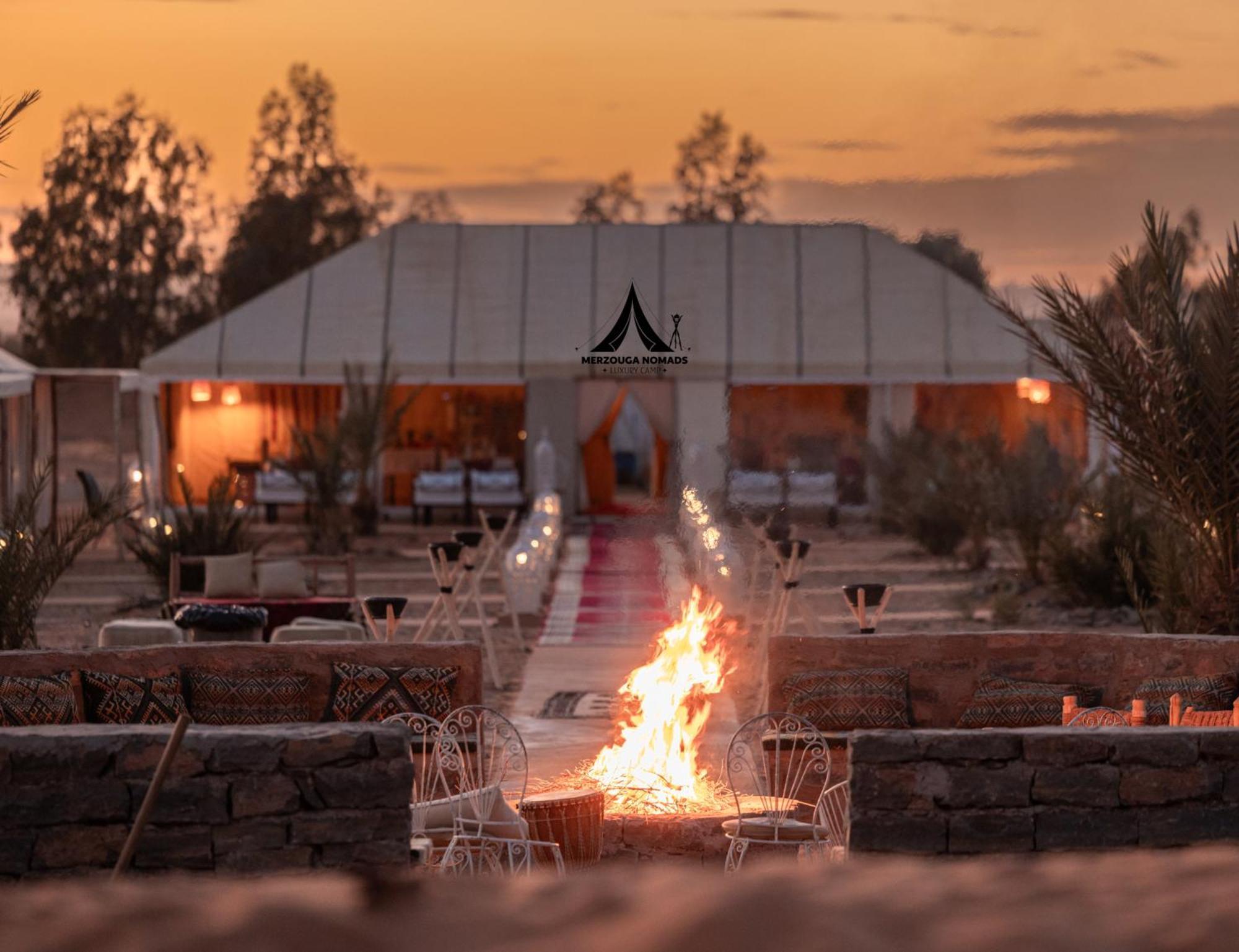 Merzouga Nomads Luxury Camp Extérieur photo